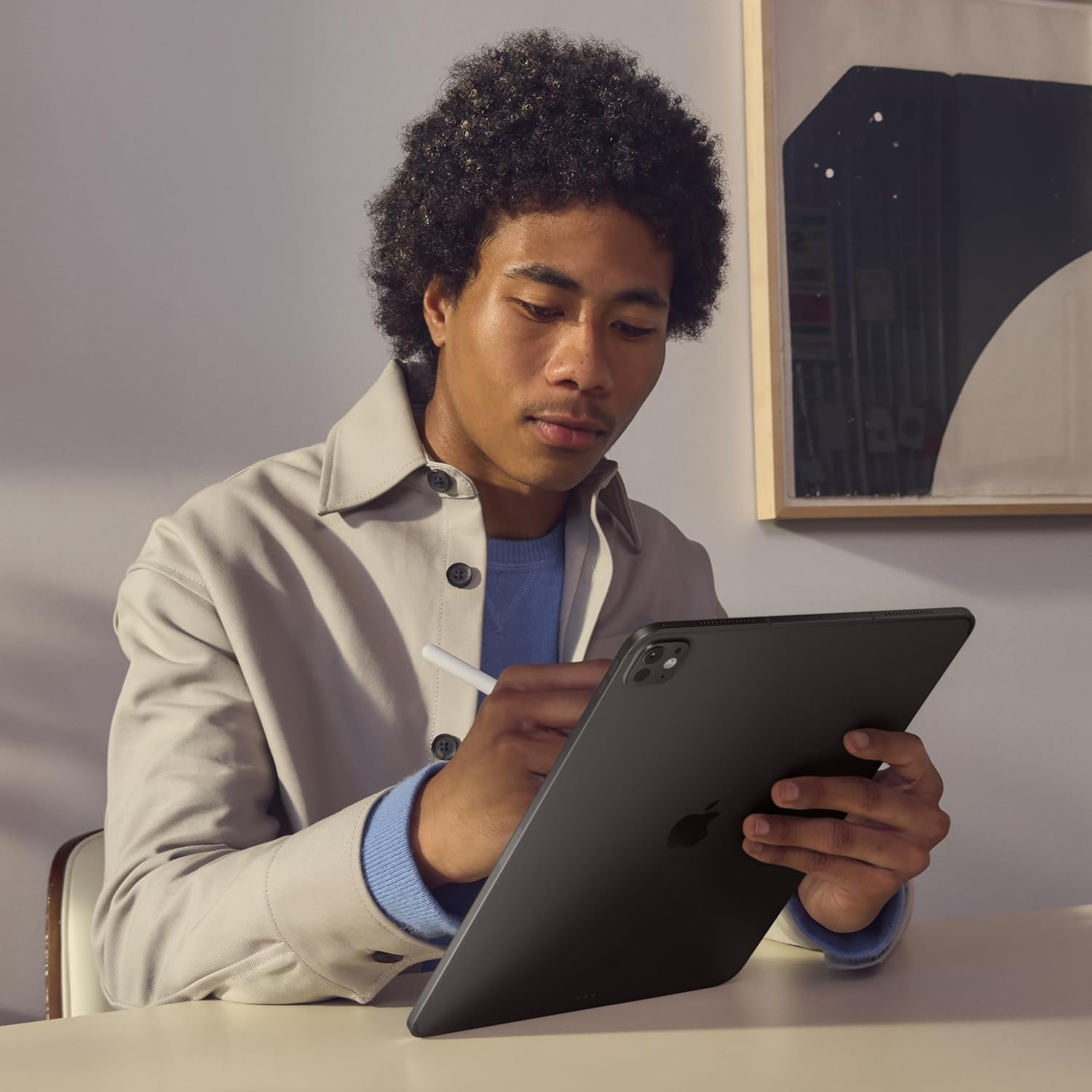 iPad Pro 11-Inch (M4): Built for Apple Intelligence, Ultra Retina XDR Display, 256GB, 12MP Front/Back Camera, LiDAR Scanner, Wi-Fi 6E, Face ID, All-Day Battery Life — Silver - View image 4